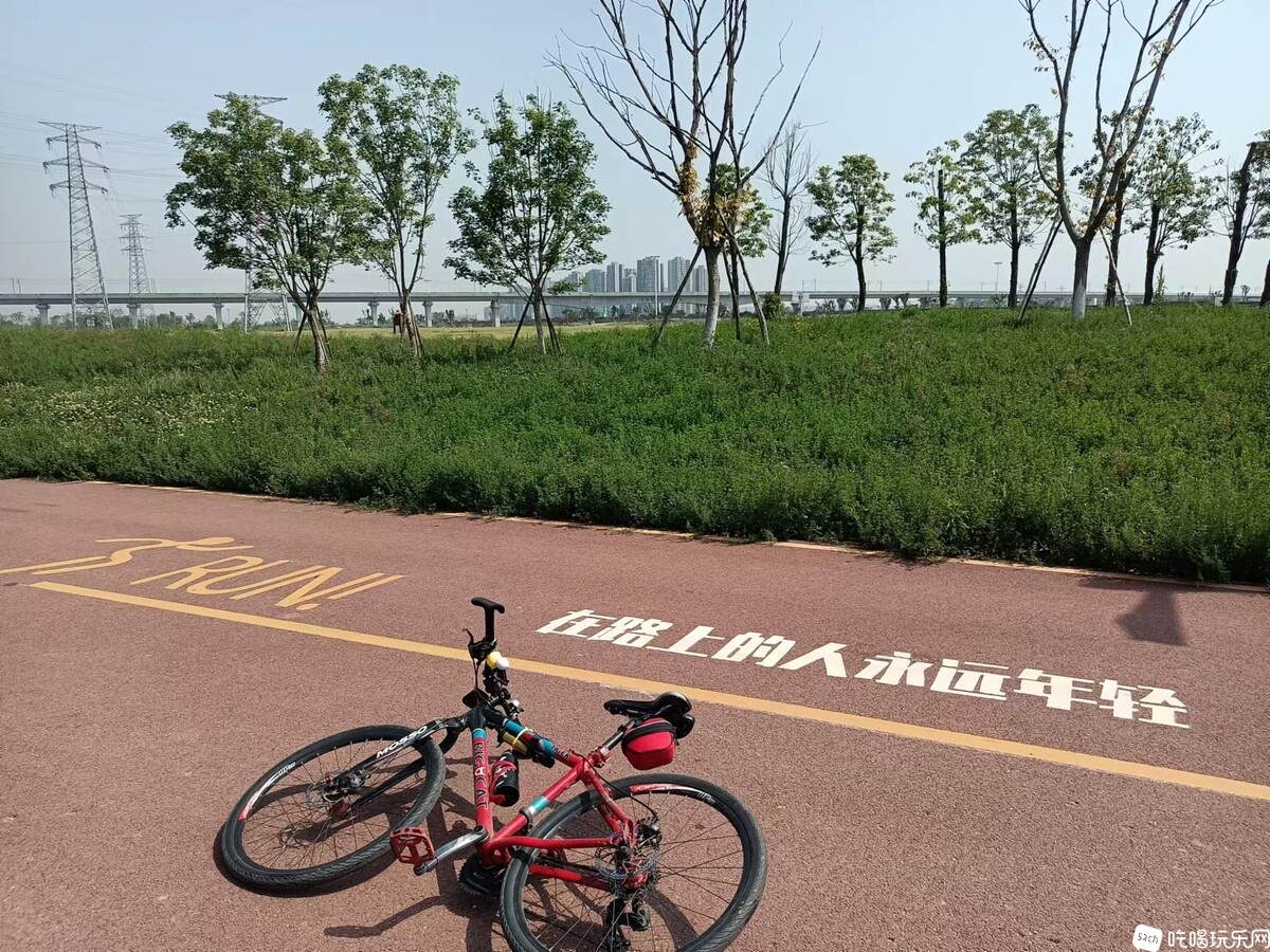 绕城绿道100公里 绕圈骑行完成，沿途风景巴适 就是有点晒